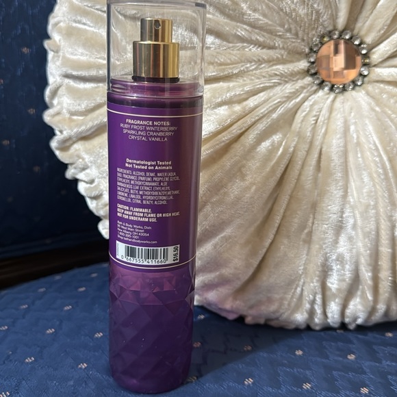 BATH & BODY WORKS SET. . . WINTERBERRY WONDER SCENT - Picture 6 of 6